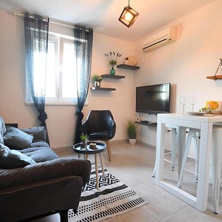 Apartment Rebeka Задар Екстериор снимка